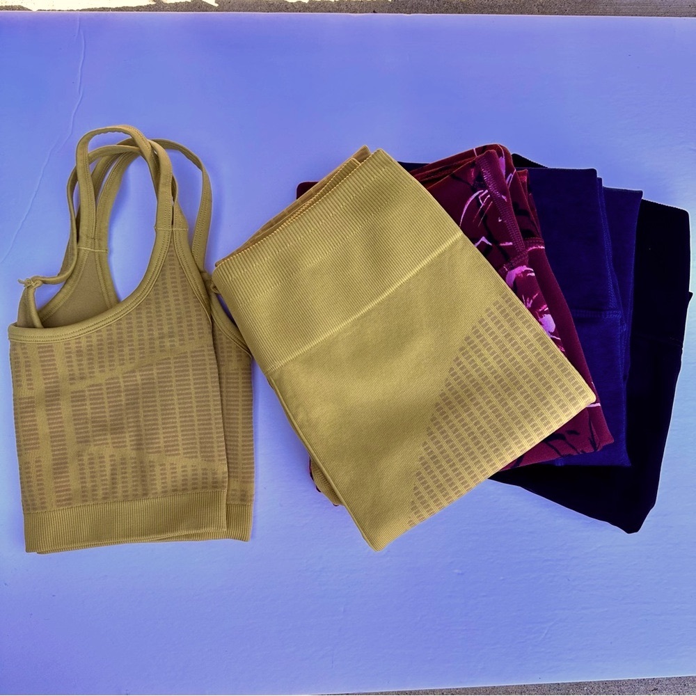 Fabletics leggings set of 4 plus a sports bra